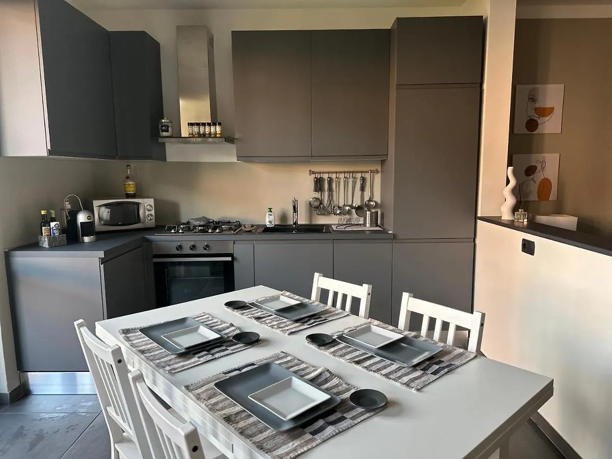 Miky'S Home Leggiuno Италия
