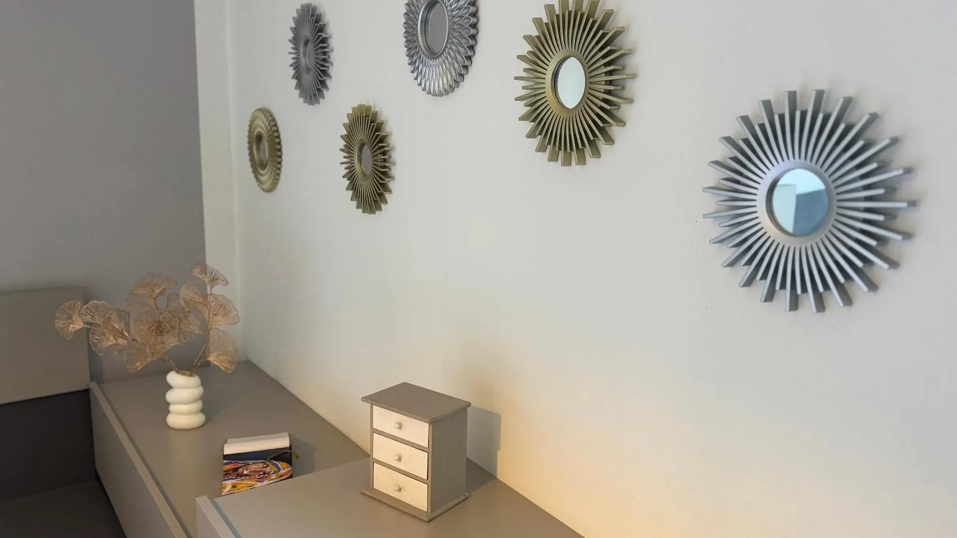 Miky'S Home Leggiuno Апартаменты